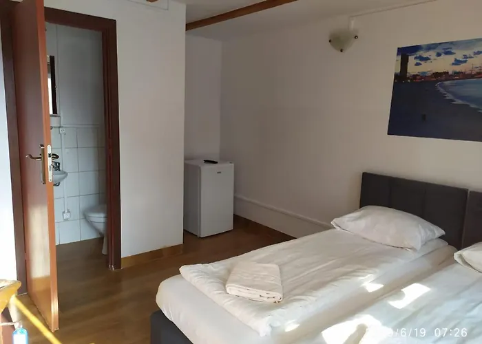 Bryza Πανσιόν Rewa